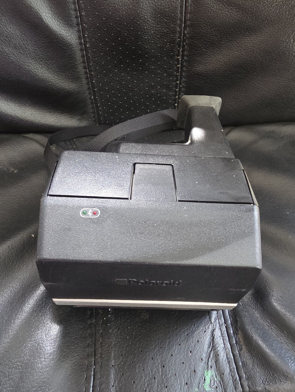 Vintage Polaroid Sun 600 LMS Instant Film Camera W/Strap Not Tested No film